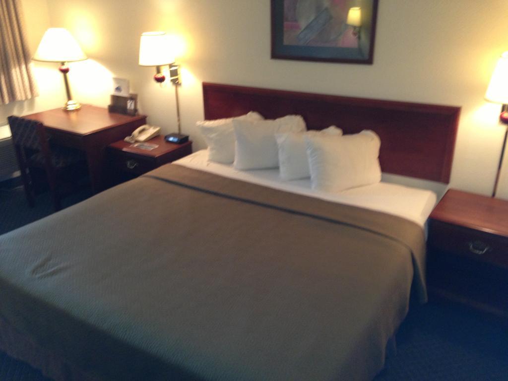 Days Inn By Wyndham Morton Rom bilde